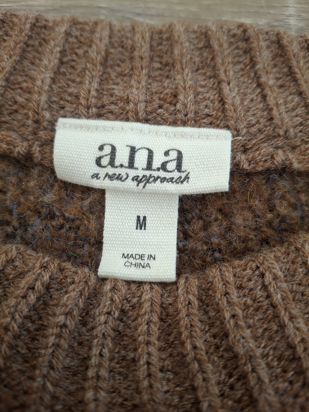 a.n.a A New Approach Boucle Knit Crewneck Sweater Women's Medium Brown